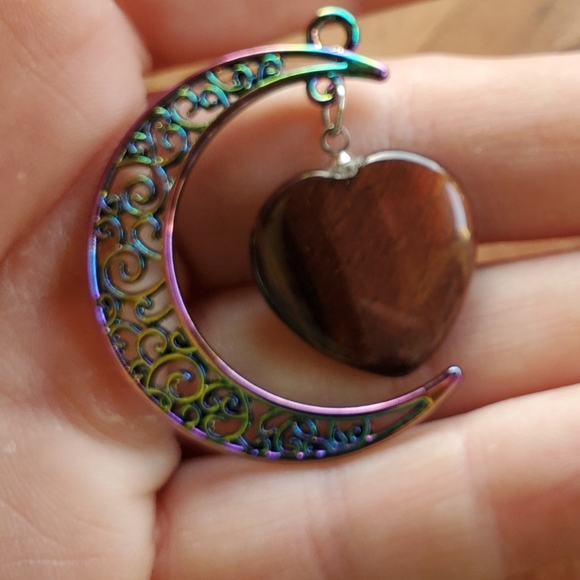 New Carved Heart Shaped Red Tiger Eye Rainbow Titanium Cresent Moon Pendant. - Picture 7 of 14